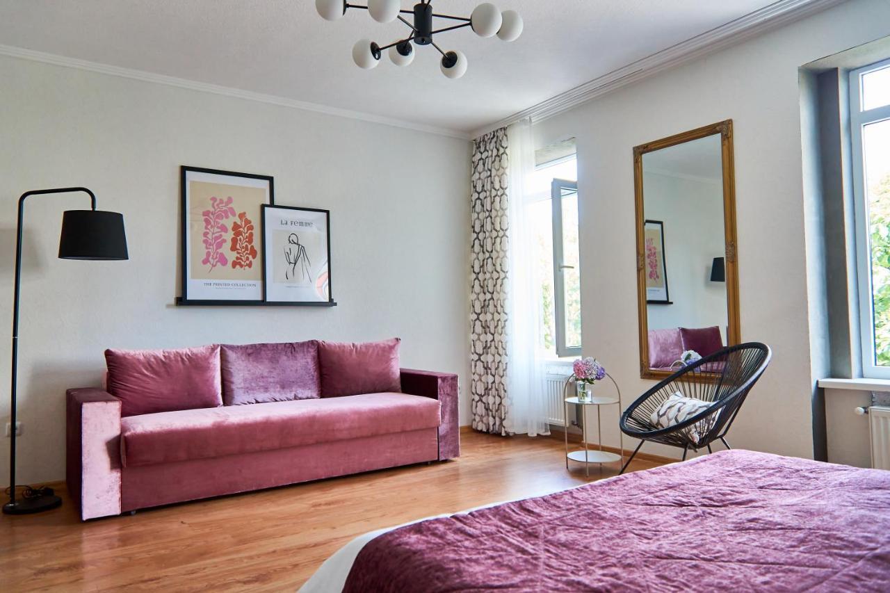 Apartment On Kyryla & Mefodia