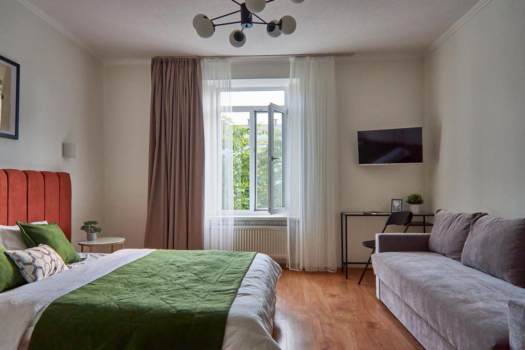 Apartment On Kyryla & Mefodia