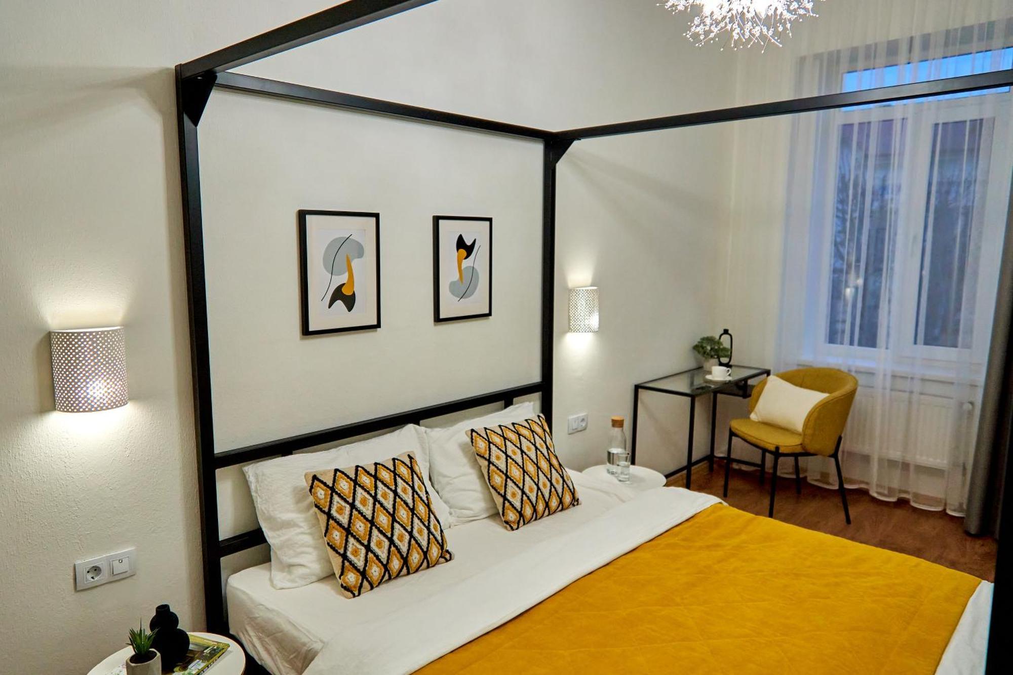 Apartment On Kyryla & Mefodia *