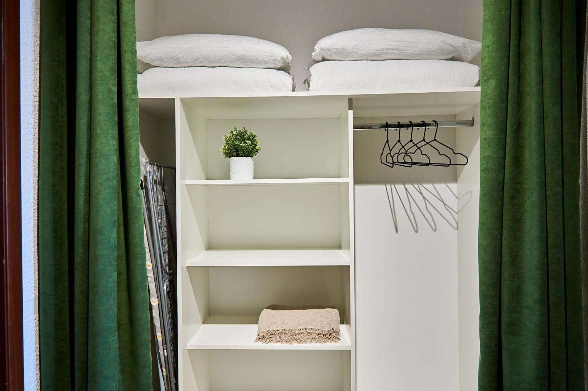 Apartment On Kyryla & Mefodia