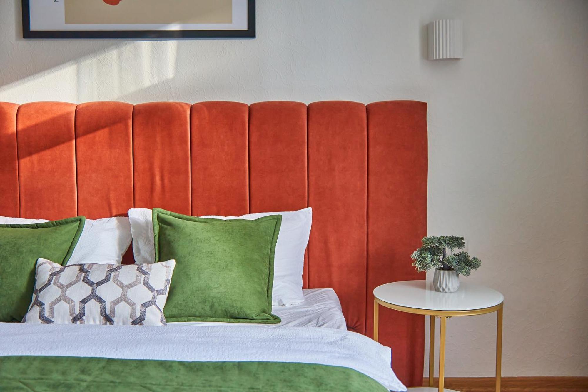 Apartment On Kyryla & Mefodia *