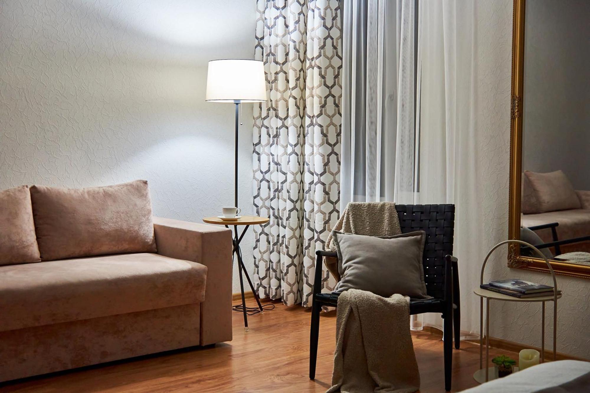 Apartment On Kyryla & Mefodia